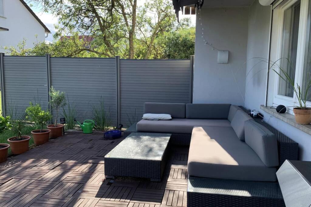 Gemuetliche 3 Zimmer Wohnung Mit Grosszuegiger Terrasse Im Gruenen Reutlingen Luaran gambar
