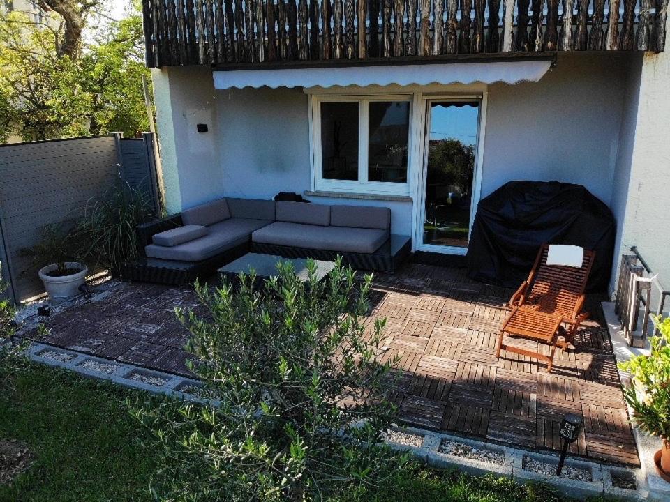 Gemuetliche 3 Zimmer Wohnung Mit Grosszuegiger Terrasse Im Gruenen Reutlingen Luaran gambar