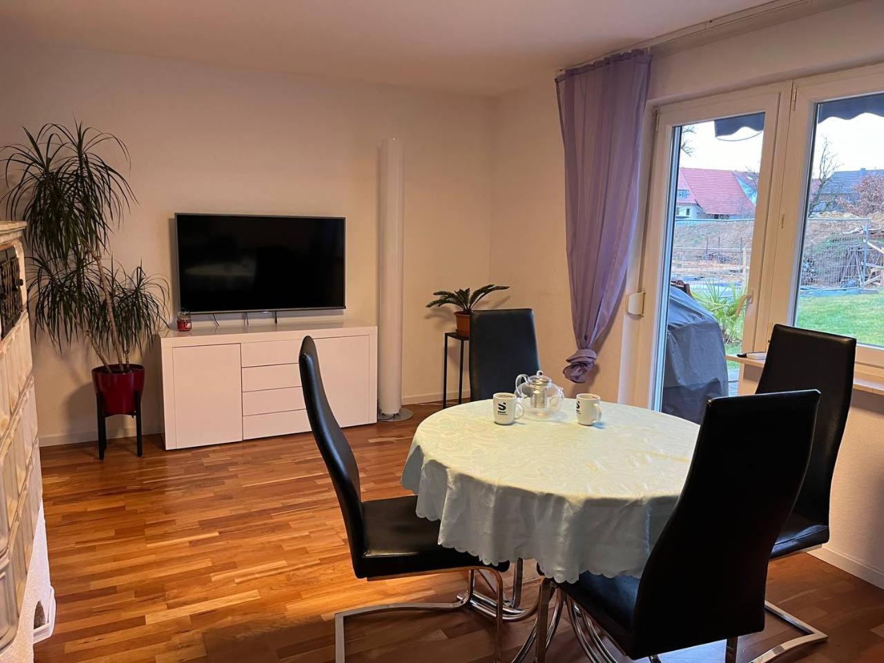 Gemuetliche 3 Zimmer Wohnung Mit Grosszuegiger Terrasse Im Gruenen Reutlingen Luaran gambar